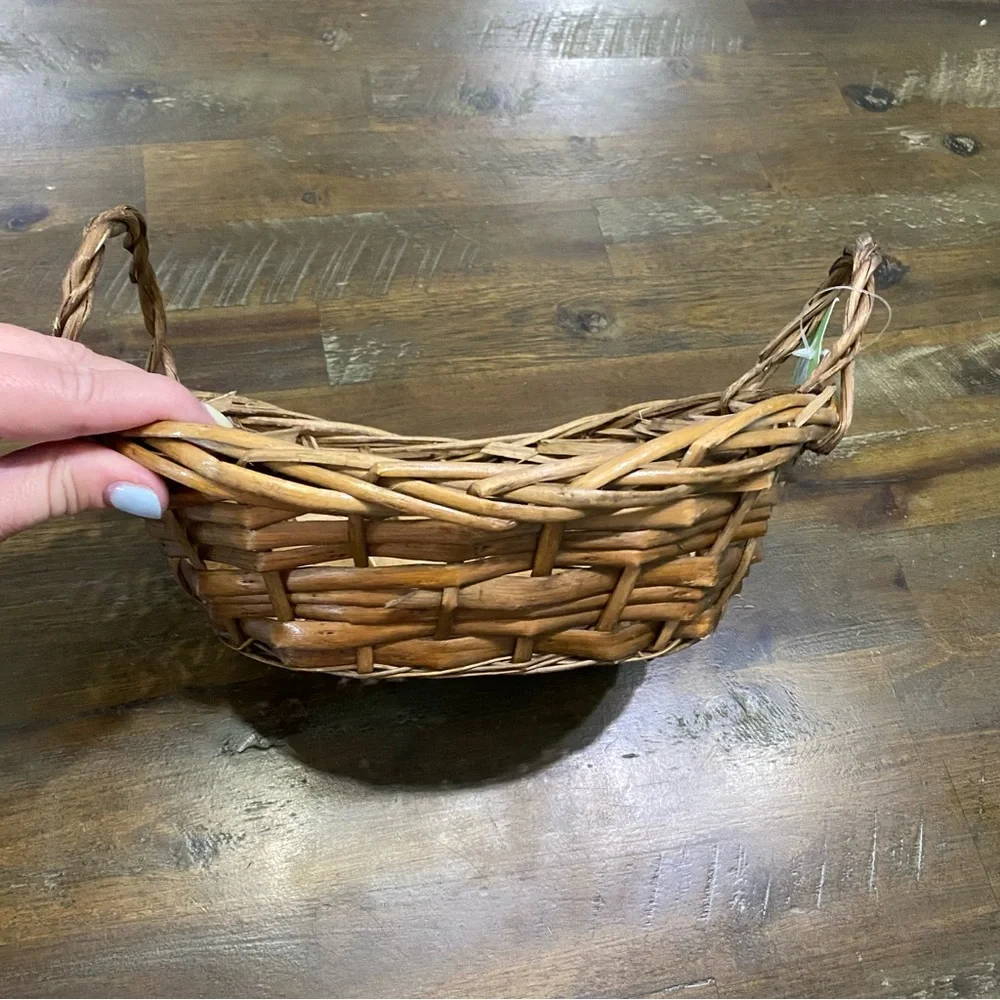 ✅ small wicker basket decorative dark brown wicker basket